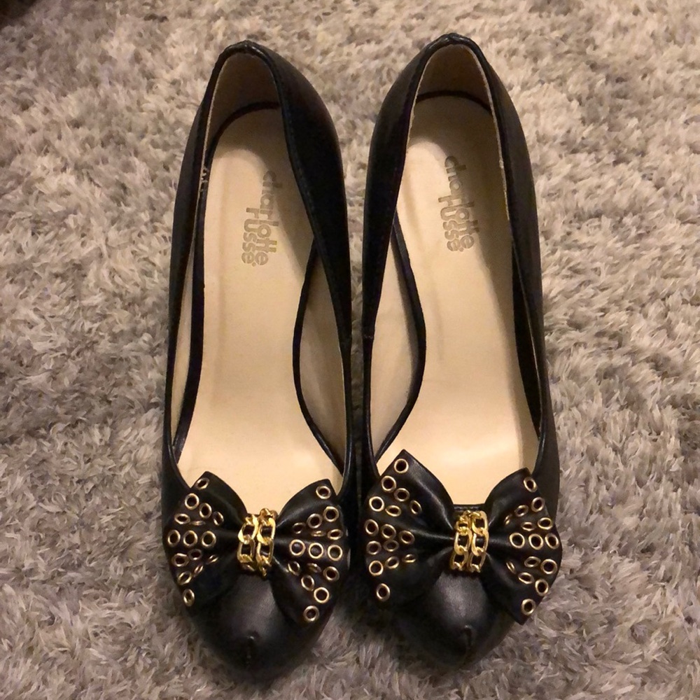 Black Heels w/ Bow
